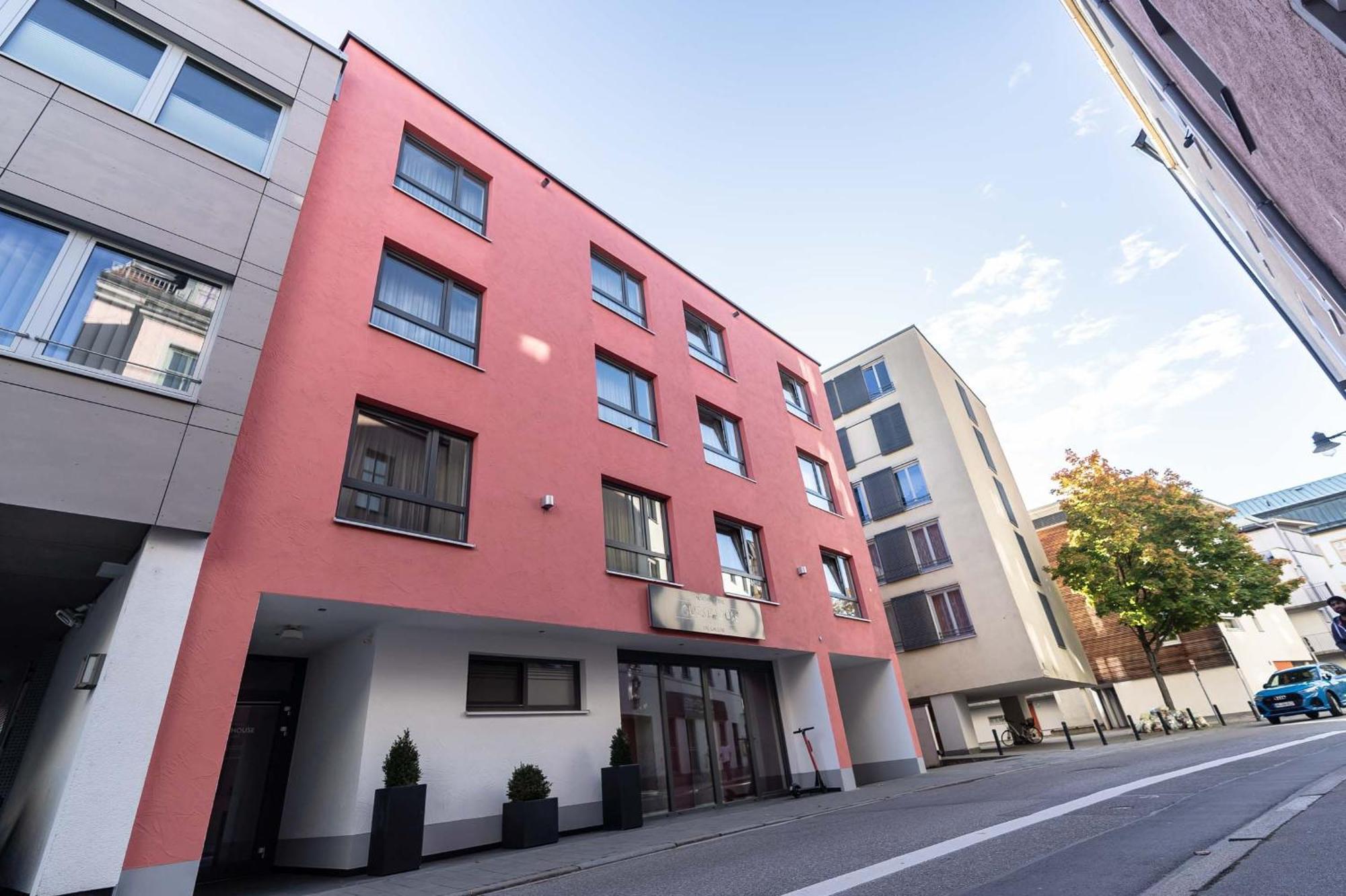 Altstadthotel Guesthouse Die Galerie إنغولشتات المظهر الخارجي الصورة