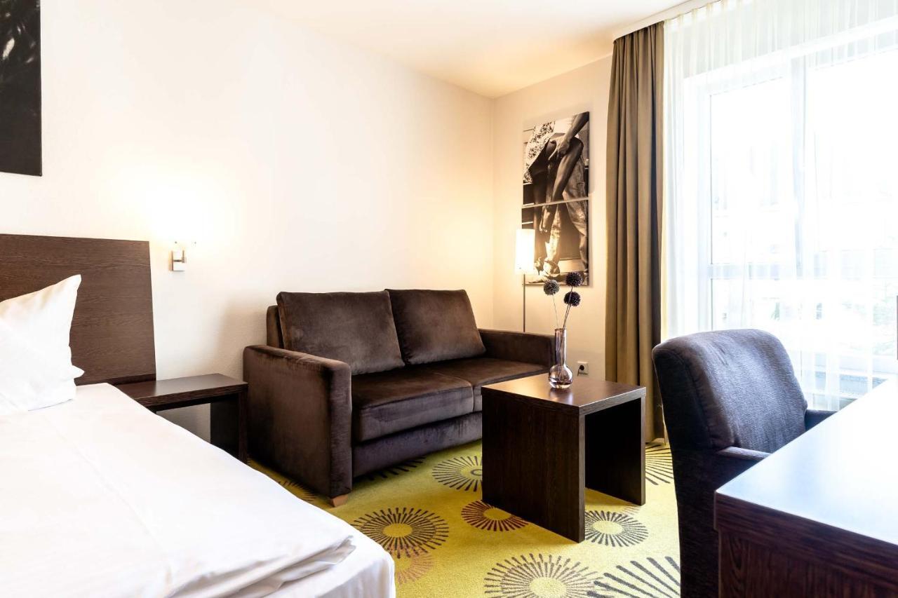 Altstadthotel Guesthouse Die Galerie إنغولشتات المظهر الخارجي الصورة