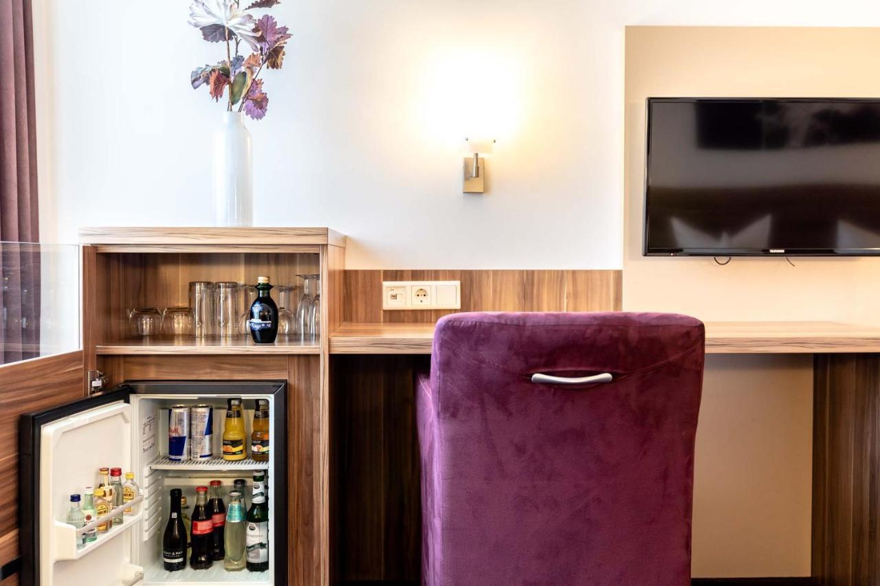 Altstadthotel Guesthouse Die Galerie إنغولشتات المظهر الخارجي الصورة